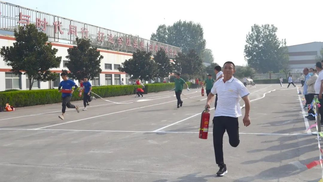 经过各队活带头们的奋力角逐，最8.png